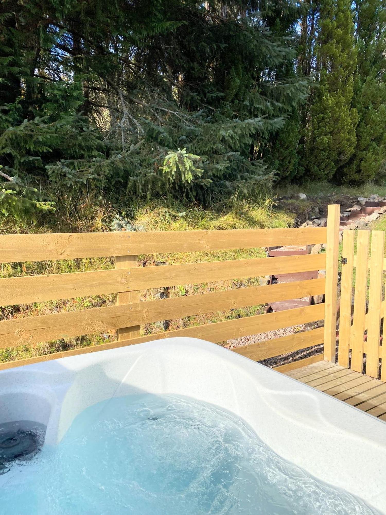 Kaoglen Wild-Hot Tub-Cairngorms-Pet Friendly Villa Balnald Exterior photo